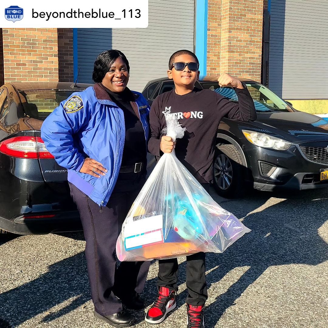 We appreciate your support Detective! 🫡💙🎗️
Posted @withregram • @beyondtheblue_113 I’m so happy that BTB & @Costco can support the King Fights Cancer Foundation Toy Drive. I will always help King when I can. What an amazing family. Merry Christmas! @kingfightscancerfoundation @likklebit513 #Shannon and Dacia