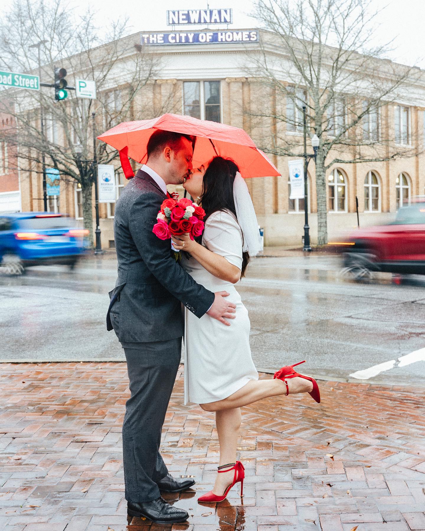 Another fun elopement in Downtown Newnan. The rain didn’t stop us! .
.
.
#lookslikefilm
#thatsdarlingdaily
#buzzfeedweddings
#loverly
#junebugswedding
#theknot
#weddingwire
#bridetrends
#weddingphotography
#newnanweddingphotographer
#weddinginspiration
#weddingseason
#weddingphotos
#fineartwedding
#fineartphotography
#bride
#brideandgroom
#groom
#newnancourthouse
#weddingideas
#modernwedding
#weddingdetails
#weddingpictures
#elopmentphotographer
#elopementinspo
#elopmentcollective
#atlantaweddingphotographer
#southernwedding
#georgiaweddings
#tiffanydawsonphotography