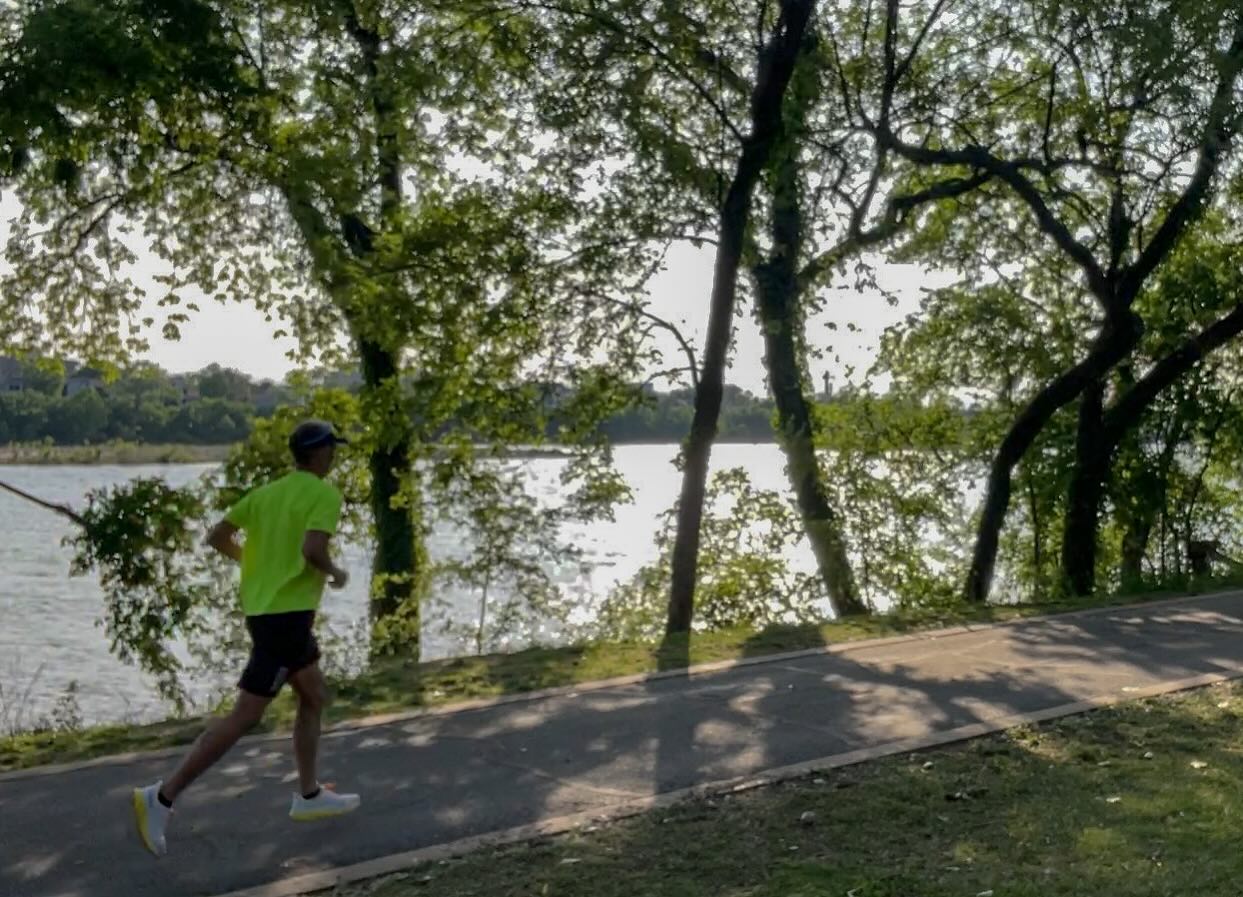 In a new city? Find the water and you’ll find the runners.
..
..
..
..
..
..
#runningmotivation #instarunners #runnersofinstagram #runcoach #trailrunning #triathlontraining #triathloncoach #swimbikerun #trilife #ironmantraining #ironmancoach #triathlete #teamzoot #teamzootpnw #thebeatcoaching