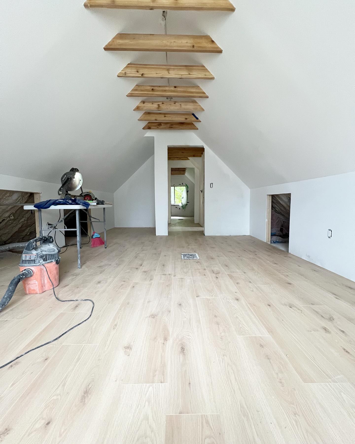 And the flooring is in!!!!! #flooring #renovation #toronto #contractor #contractors #design #interiordesign #canada🇨🇦 #contractorsofinsta