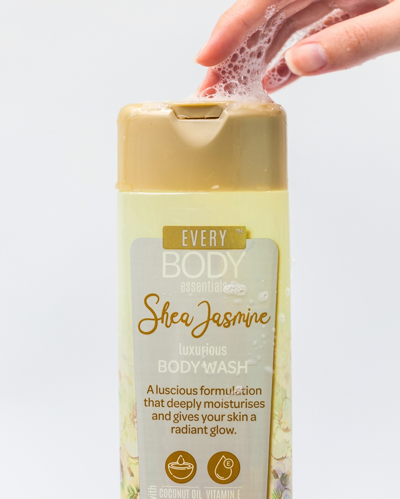 Our Shea Jasmine Body Wash is infused with the richness of shea butter for the ultimate luxury. Get silky smooth skin without going to the spa 🫧
Shop now to pamper yourself from head to toe 🛍️
#everybodyessentials #essentialskincare #skincarebrand #skinwellness #wellnessbusiness #wellnessmonth #healthyskinisin #skincarethatcares #southafricanskincare #bodycare #bodycareproducts #skincareonline #smoothskin #bodywash #bodygel #showergel