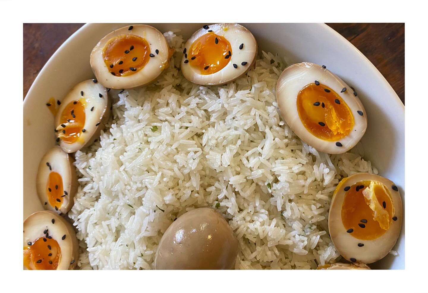 Oeufs marinés tout simplement
#claire🌼
#petitchateaudelabrosse
#lepetitchateaudelabrosse