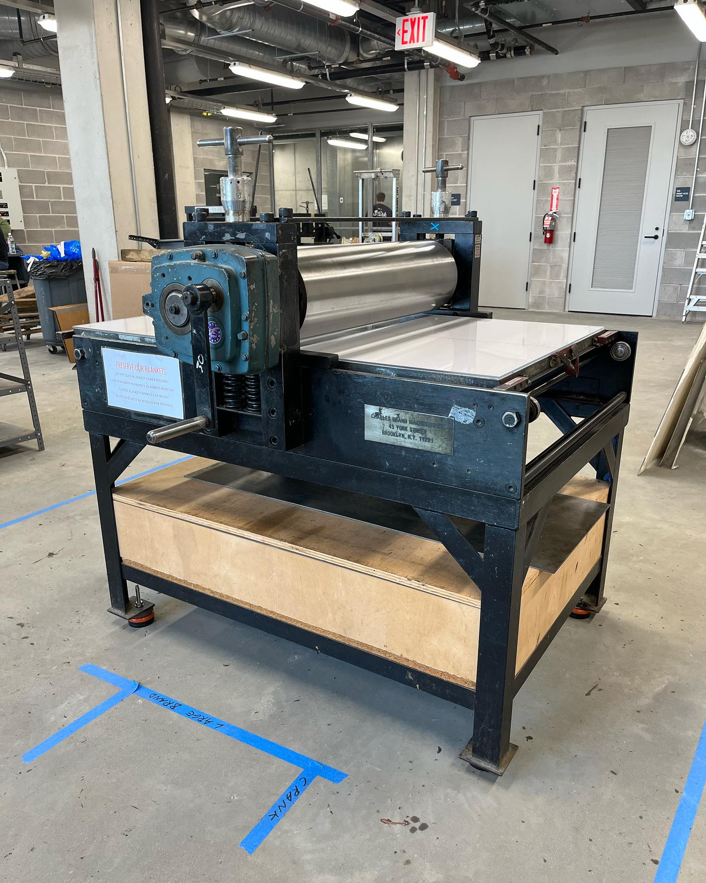 A good day with @suitcasepress setting up @manhattangraphicscenter at their new home @powerhouse_arts. They’ve got some wild stuff going on over there. #starkpressco #suitcasepress #powerhousearts #manhattangraphicscenter #printmaking #printing #printer #print #lithography #reliefprinting #intaglio #charlesbrandpress #pressmechanics #preservationthroughproduction