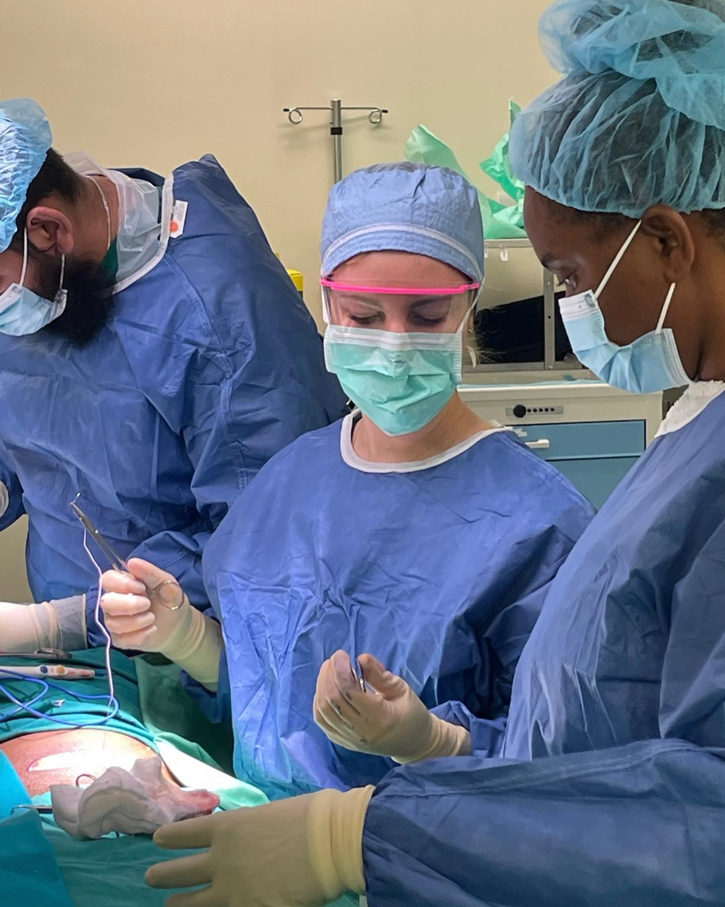 It’s amazing to see what we too can learn working side by side with these residents in Dar es Salaam and other parts of the world. They have a resourcefulness and way of looking at situations that we would not have necessarily considered back at home. It’s bi-directional learning.
THE FUTURE OF RECONSTRUCTIVE SURGERY GROWS STRONGER!!
We’re Women Restoring Women.
Reconstructing Women International.
Please help us to improve surgical care and surgical capacity building in parts of the world with high incidence of conditions that require Reconstructive Surgery 🤍
PLEASE VISIT THE LINK IN OUR BIO TO LEARN MORE & TO DONATE 🤍
www.reconstructingwomen.org
#RWI #ReconstructingWomenInternational
@drtraceyathompson @nobert255 @maritcatherine @nic.lindenblatt @shabbir4001294 @ju_ju_beee @andrea.pusic @agakhanhospitaldsm @reconstructingwomenintl @kavirangmd @323shell @irenekilenzi @karevblessing @martinagreminger
#reconstructingwomeninternational #donate #womenhelpingwomen #help #nonprofit #nonprofitorganization #
@reconstructingwomenintl @drtonizhong @nvlmedicalaesthetics @dr.neuhannlorenzplasticsurgery
@dr.sarah_isenburg @katharina_isenburg @caitg.kwok @lhelliwellmd @pursuitofhapp.ines @maryanneog @rita_joana @mariechristinematthieu @agakhanhospitaldsm @just_geofrey
@emilylaurenclark @mcoriddi @alexeshazenmd