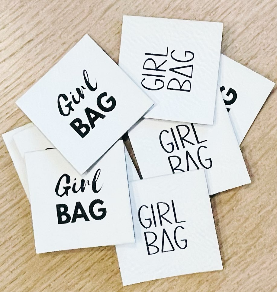 Hier durfte ich die schöne Idee von @lilciks_fashion für Aufnäher für Taschen umsetzen .. 🤩 Freu mich wie immer auf die Ergebnisse !!
#label #nähen #aufnäher #nähliebe #personalisiert #diy #österreich #austria #selbstgemacht #selbstgenäht #nähenfürmädchen #forgirls