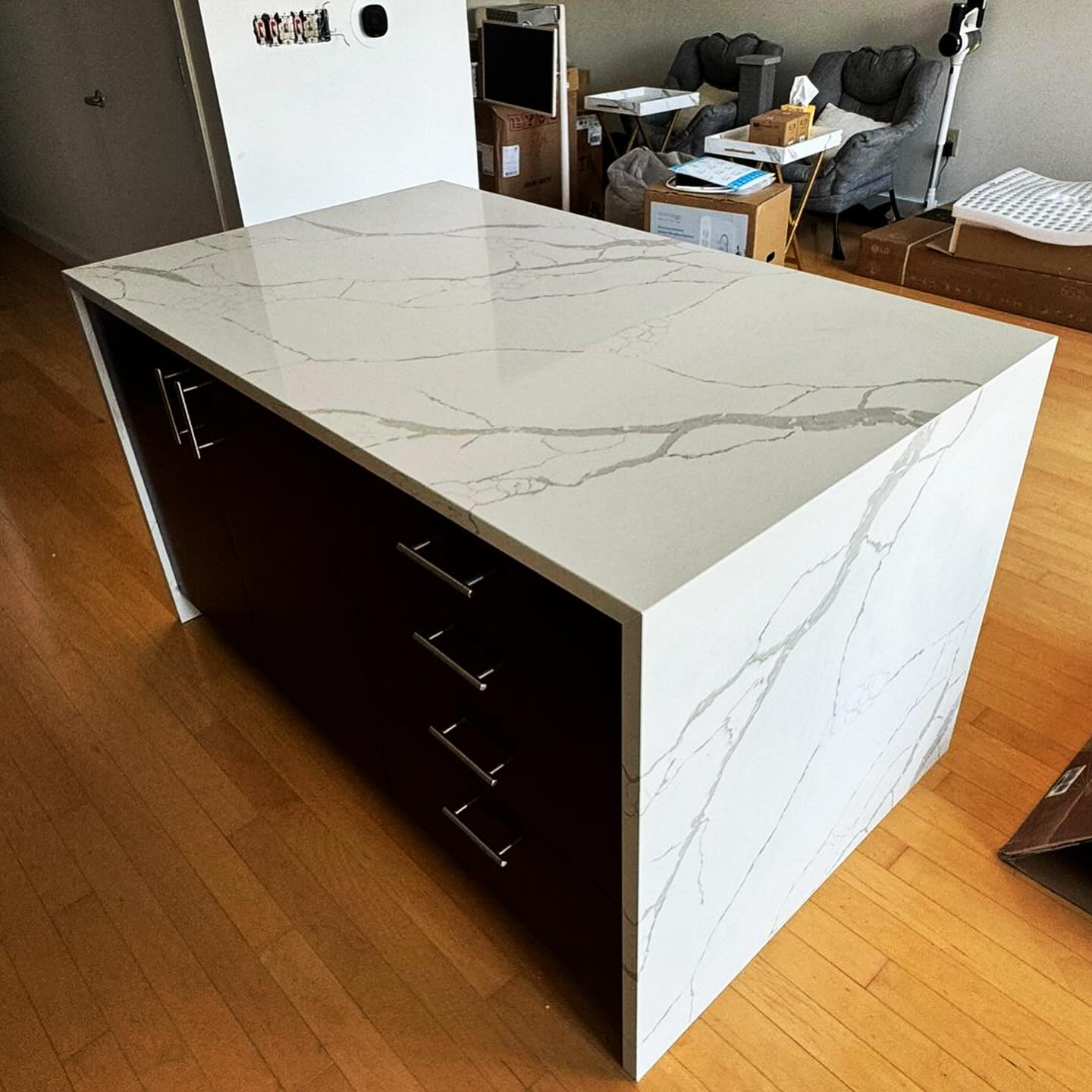 A new countertop brings both storage and style to any kitchen or small living area with its sleek and adaptable design.
FREE estimate contact us to discuss your potential project.
📞(240) 242-9316
📧frvremodeling.com #remodeling #flooredecor #bathroomdesign #kicthendesign #kicthen