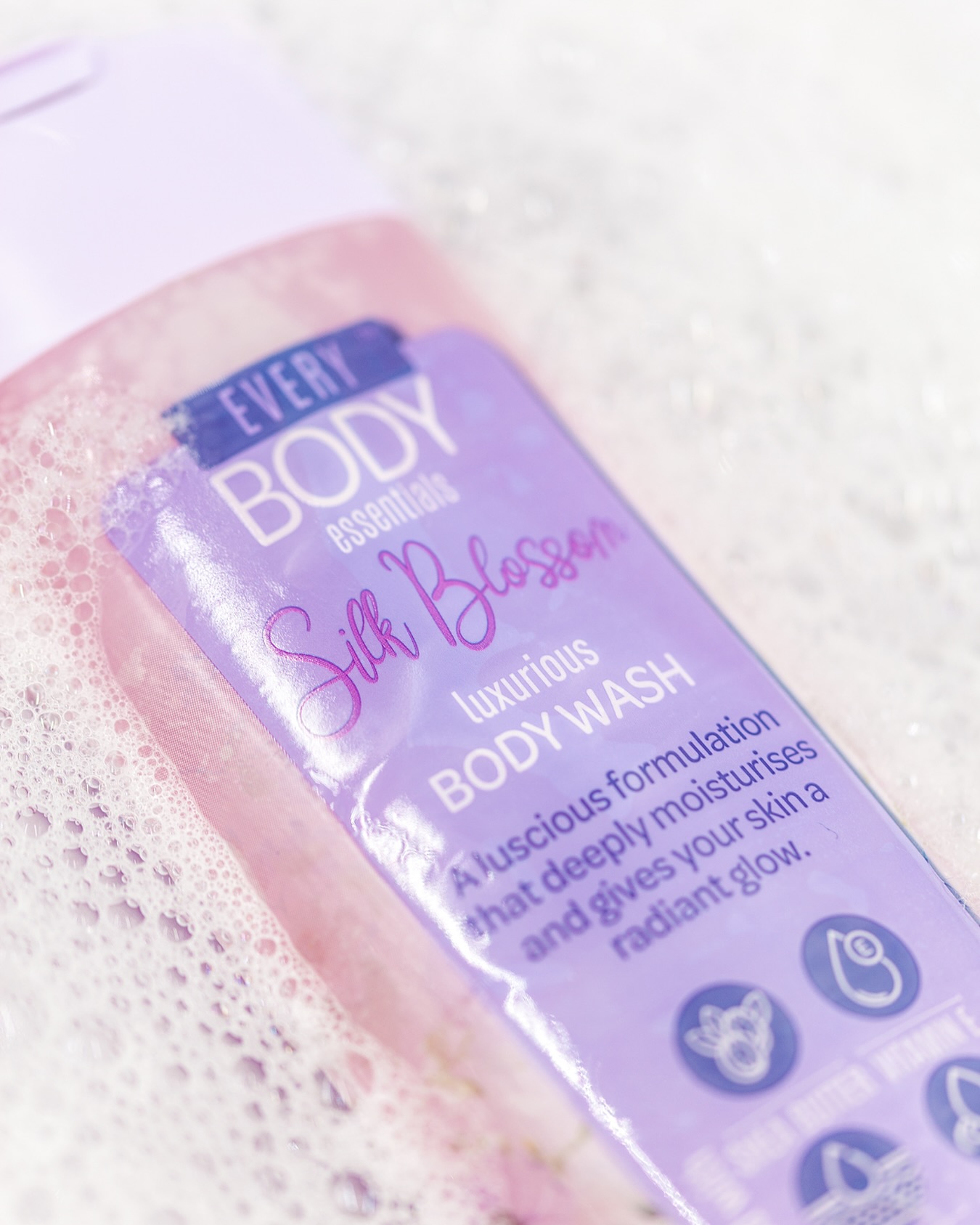 Romanticise your shower routine with our Silk Blossom Body Wash 🌸🫧
This blend of moisturising allantoin and urea softens the skin while gently cleansing your pores. Radiant glow and delicately scented skin? Yes, please! 🙋♀️
#skincareforall #everybodyessentials #essentialskincare #skincarebrand #skinwellness #wellnessbusiness #wellnessmonth #skincarebusiness #healthyskinisin #skincareproductsthatwork #skincarethatworks #skincarethatcares #southafricanskincare #bodycare #bodycareproducts #skincareonline #smoothskin #bodywash #bodygel #showergel