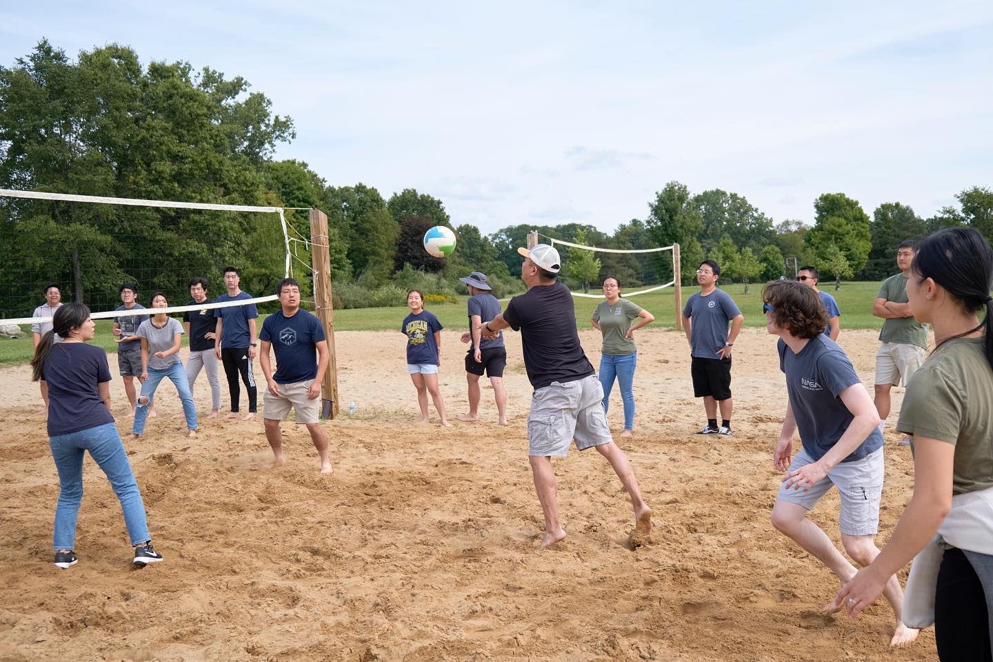 ☀️Join us for ANCHOR PICNIC this Friday ☀️
We’ll have sports, crafts and delicious food 🍉🎨
🏐 Volleyball & Spikeball games
🎨 Tote bag painting
😁 Friendship bracelet making
When: This Friday (9/13)
Where: Palmer Field
When: Starting with dinner at 6:30pm 🥪
Tag your friend and join us for some fun 😎✨
#goblue #anchorcollegechurch