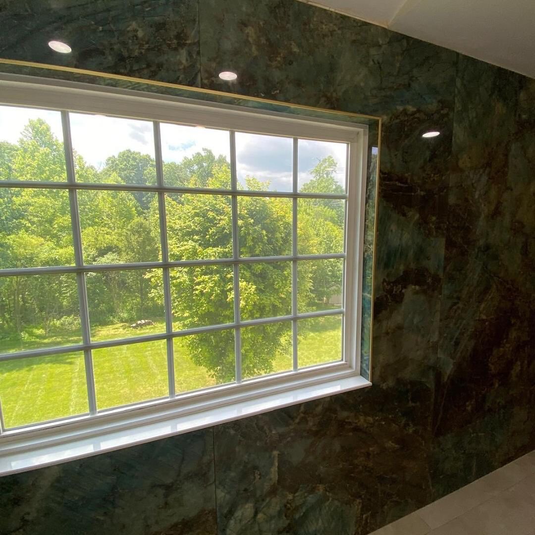 The new collection combines functionality with a modern XL Floresta Verde Polished porcelain tile aesthetic. Embellished with gold trims, the XL tile seamlessly merges contemporary design with practicality. Scheduled a FREE estimate: (240) 242-9316 we are specialist in Tile XL. #remodelacionbaños #homedecor #interiordesign #floordecor#factotumremodeling