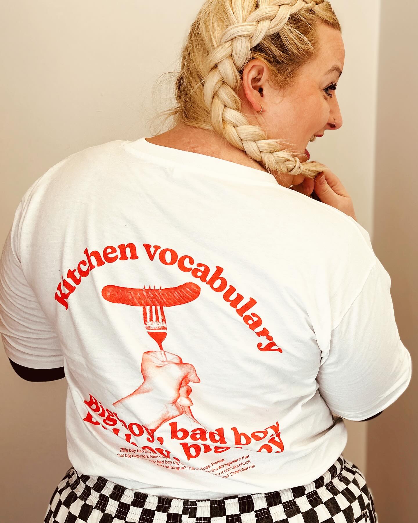 🎉 Huge shoutout to the incredible Martyn, AKA @lagomchef 🙌 Thank you for your generosity in splitting the proceeds of your Christmas cookbook - What a BANGER 🌭🎉👨🍳 Your support means the world to us! 💖 With this contribution, we can cover the cost of one care leaver completing our 12-week course, giving them a brighter start in their independent life. 🌟 PS. Loving my Big-Boy-Bad-Boy T-shirt 😎. Don’t forget if you want to donate to our cause then the link is in our bio. #Gratitude #CommunitySupport #EmpoweringYouth #careleaversuk