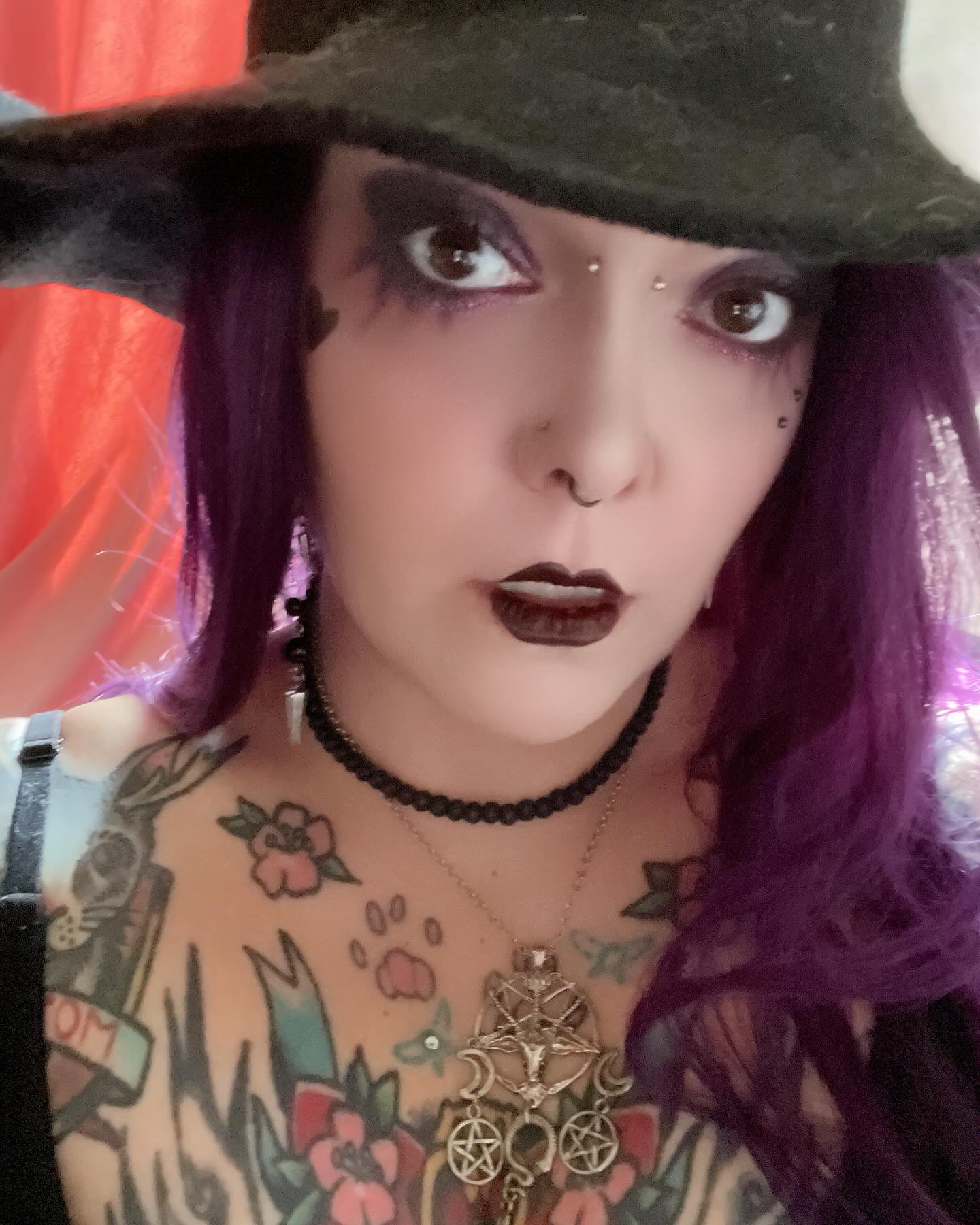 Pose and angle are very important things to watch in pictures.
For more photography and portrait tips like and follow
#gpoy #afi #aficoncert #shorelineamphitheatre #daveyhavok #photography #portraits