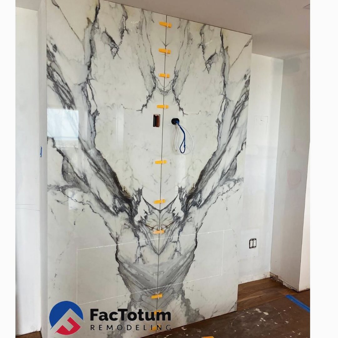 The Collection with XL Slabs infuses a touch of 21th-century glamour into your home, where each detail stands as a true work of art. Schedule a FREE estimate here: (240)242-9316 #remodeling #homedecor #floordecor #floor&decor# factotumremodeling