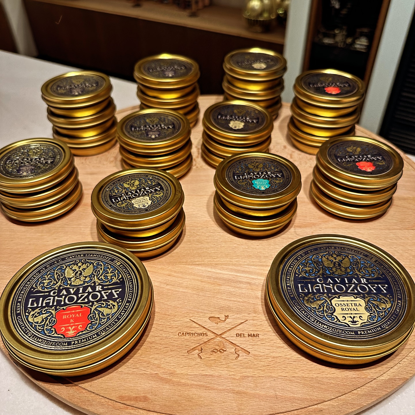 Jolie sélection de #caviarlianozoff disponible pour votre plus grand délice…