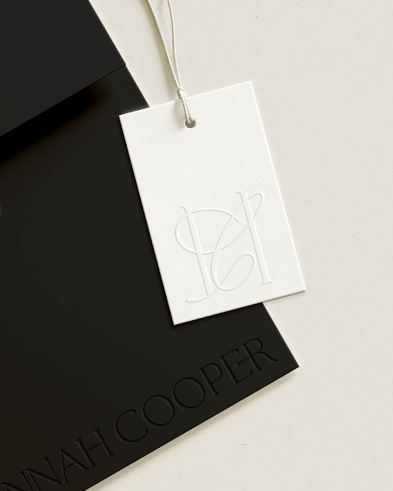 3/3 HANNAH COOPER PHOTOGRAPHY: Specialising in capturing moments filled with raw emotion and intimate connection. Hannah has a talent for preserving life’s most fleeting memories, creating images that provoke feeling.
Designer: @elizabethdukedesign
Client: @hannahcooperphotography