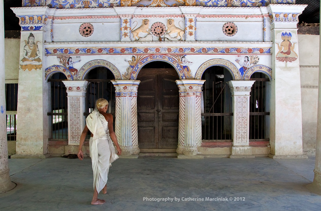 Majuli, once the world’s largest river island, is a cultural gem of Assam, renowned for its rich neo-Vaishnavite heritage and vibrant biodiversity. As the cultural capital of Assam, it showcases the traditions established by Srimanta Sankardeva in the latter part of the 15th century.
This neo-vaishnavite movement ushered in an era of socio-cultural renaissance in Assam, bringing about significant changes in the religious, social, and cultural spheres of Assamese society. He undertook the task of reforming Assamese society at a time of acute crisis, when various religious cults and practices like animal sacrifices and magical rites were prevalent. His movement aimed to provide a simple and accessible mode of worship to the masses, bringing together diverse communities under a systematized religious conduct of life through its numerous satras (monasteries) and its beautiful form of worship through storytelling, drama, dance, music and art.
For Assam Bengal Navigation, Majuli is a key highlight of our river cruises, allowing guests to experience authentic Assamese culture while promoting sustainable tourism and supporting local communities. Our commitment to preserving this unique environment and its heritage aligns perfectly with our mission to provide immersive and responsible travel experiences. #assambengalnavigation
- Pictures are by Catherine Marciniak
.
.
.
#brahmaputrarivercruise #lovewithabncruises #abnchannel #abncharaidew #abnsukapha #culturalcruise #assamtourismofficial #rivercruiseindia #cruisingindia #incredibleindia #lahélife #lahelife #northeastindia #majuliisland #majuli #assamtravel
