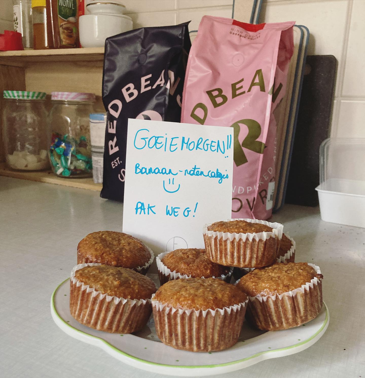 Maandag bij Moktamee ☺️
.
.
#moktamee #décreatievehubvandekempen #creativehub #mondays #creativecommunity #bananacupcakes #herentals