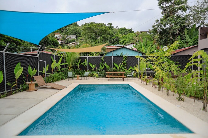 Unwind in paradise without a worry in the world! At Magic Place, comfort and convenience go hand-in-hand. Whether you’re lounging by the saltwater pool or enjoying a meal in your fully equipped studio, everything is designed to make your stay effortless. 🌿💤 #comfortfirst #easyliving #santateresacr #magicplacecostarica #puravida #costarica #vacation #nomadlife