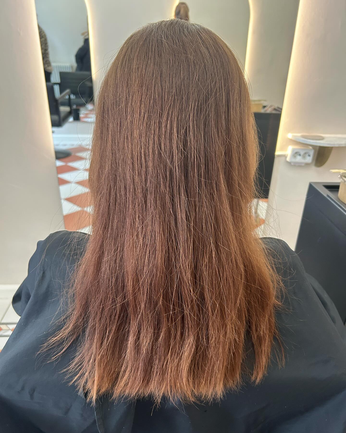 Kevät freesaus, väriin luonnollisuutta sekä syvyyttä ja uusi lyhyempi malli🌷
@noorabow
#bob#goldwell#oribeobsessed#goldwellnordic