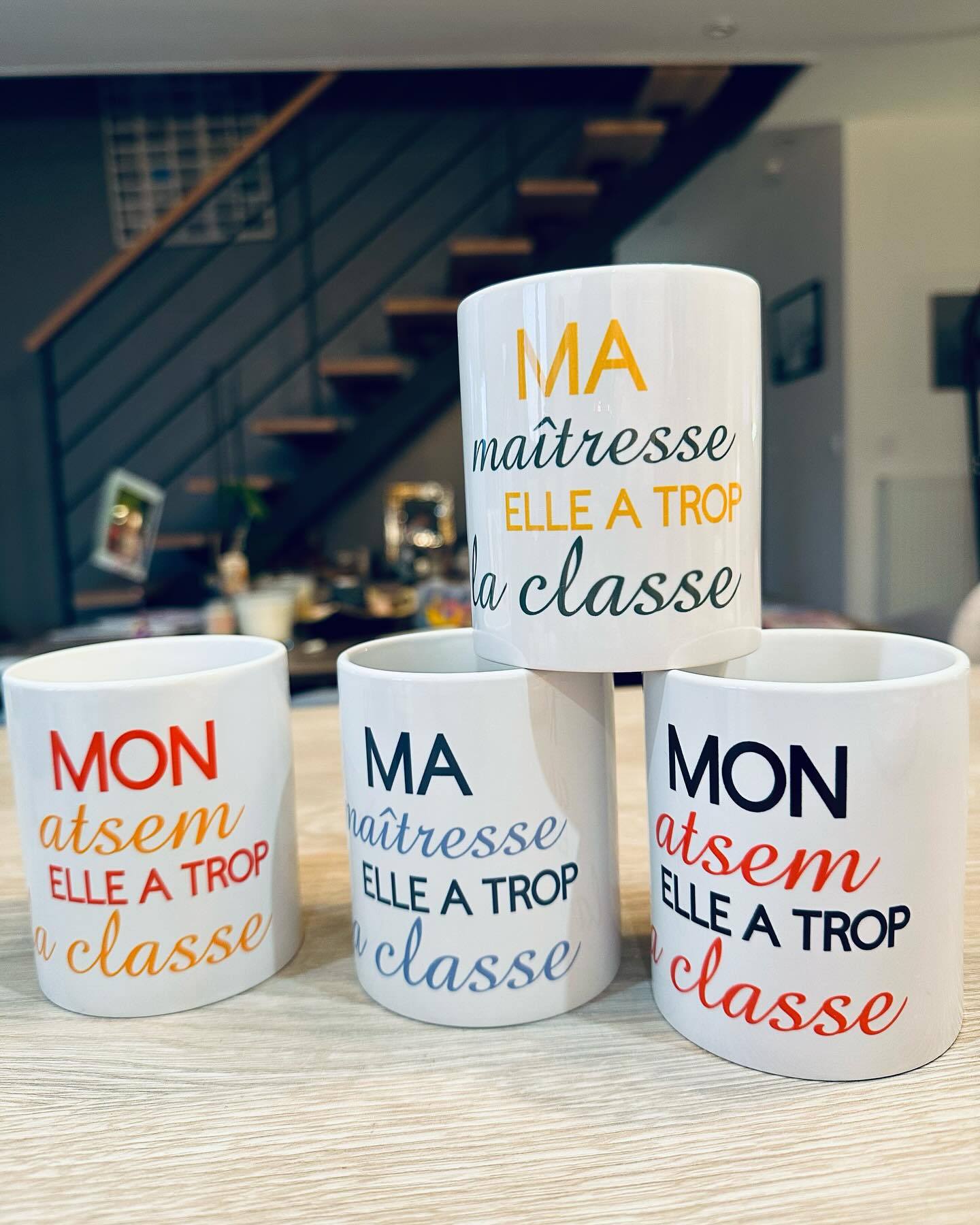 Les pots à crayons sont dispo sur le site pour les cadeaux de fin d’année