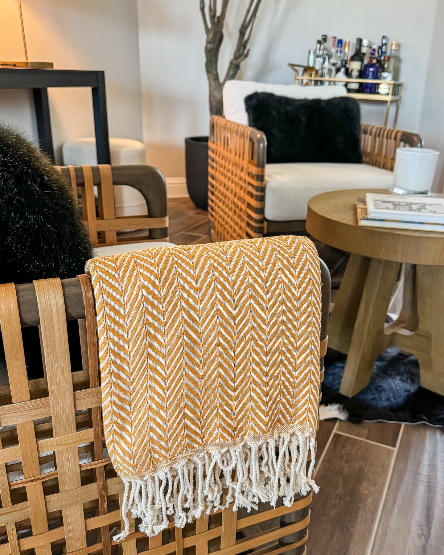 Hi October! 💛🧡🤎
We are ready for pumpkin season.🎃
#octoberfirst#falldecoratingideas#fallfashion#falloutfit#fallstyle#fallhomedecor