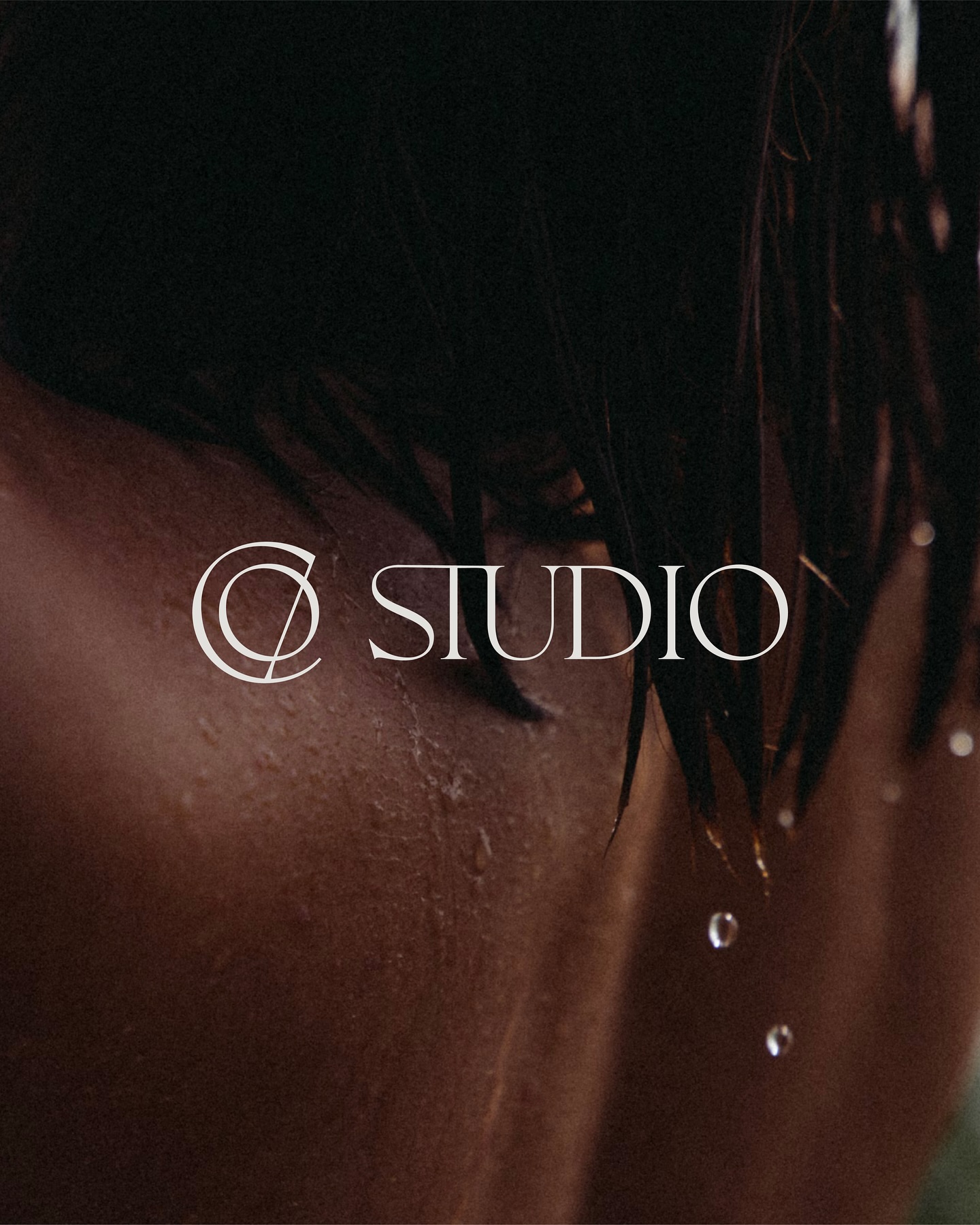 2/3 CO: A unique hairdressing studio offering a serene and natural salon environment. This logo echoes the neutral, minimalistic and elevated aesthetic of Co. Its circular shape has been designed to complement the arches that can be found throughout Co’s studio and branding.
Designer: @elizabethdukedesign
Brand: Co