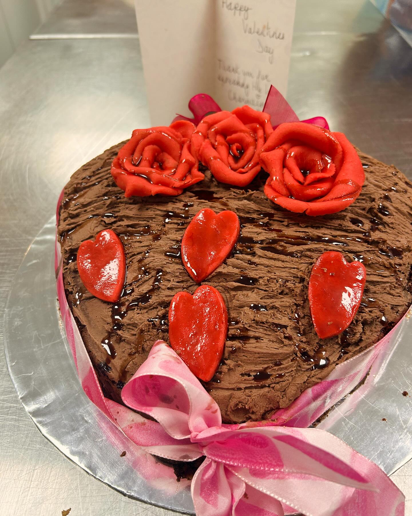 It’s moments like these makes us realise that we’re doing some good! This valentines cake was baked for us by one of longtime members! The card said “Thank you for sharing the love!” ❤️ Happy Valentine’s Day to you all too!#love #volunteer #charity#food #london