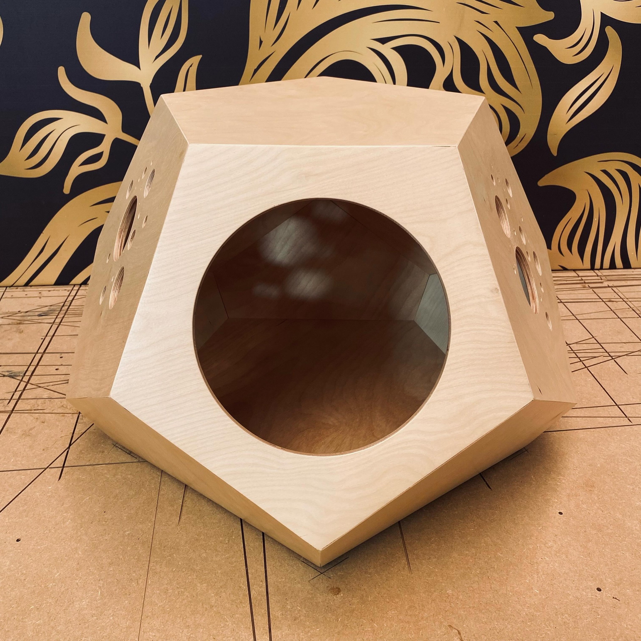 Been working on some new dodocahedron catshelters.
There’s a new custom build design with a round entrance for a very special customer constructed in birch plywood, an ultralight yet sturdy open version in poplar plywood for the cats who don’t like to hide, and the sandblasted pinewood ply version with a twotone lacquer finish outside and an ultramatte varnish finish inside.
As you can see this design is available in any thinkable finish, custom build to enhance your own personal space.
Bespoke cat furniture!
#furnituredesign #catshelter #custombuilt #bamboo #cat #tiger #poplar #architectural #birchplywood #sustainable #durable #ecofriendly #design #bespoke #catshelter #dodecahedron #gogreen #handmade #pine #interiordesign #catdesign #sleepinghubs #handmadeinbelgium #catcave #makersgonnamake