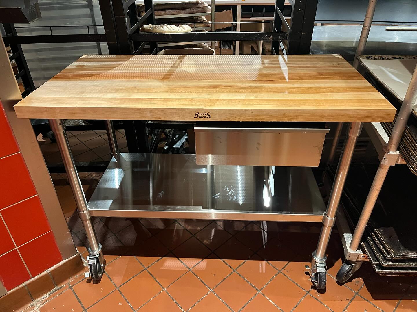 Turned this delivery into a new baker’s table.
.
📍Ann Arbor, MI
.
#edenspropertyservices #annarbormichigan #restaurantmaintenance