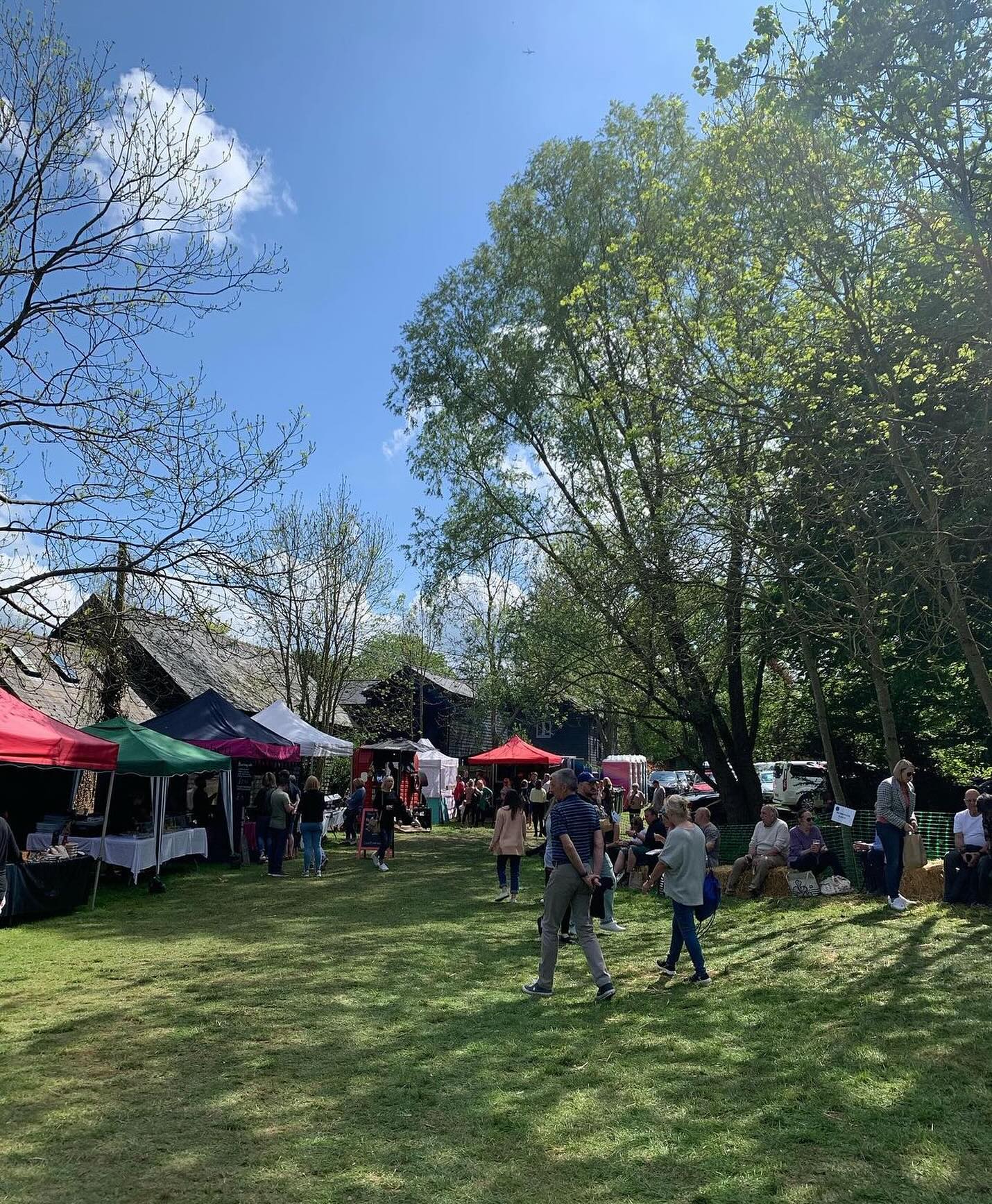 Everything you need to know about tickets…
.
To reduce queues, we are urging those who can to prebook tickets for our Market this Saturday 11 May.
.
We are however still taking payments on the gate via card and can also accept cash payments.
.
If you arrive on the day without tickets but would like to pre book before you enter, there will be QR codes on signs for you to use.
.
We look forward to welcoming you all, however you pay, on the day!
.
Here’s the link again if you want to pre book https://www.barkwaymarket.org/event-details
.
#barkwaymarket #barkwaymarket2024 #barkwayvillageevent #barkwaymarkettickets #countrydayout #countryshow #countryfayre #supportyourcommunity #daysoutwithkids #familydayput #whattodothisweekend