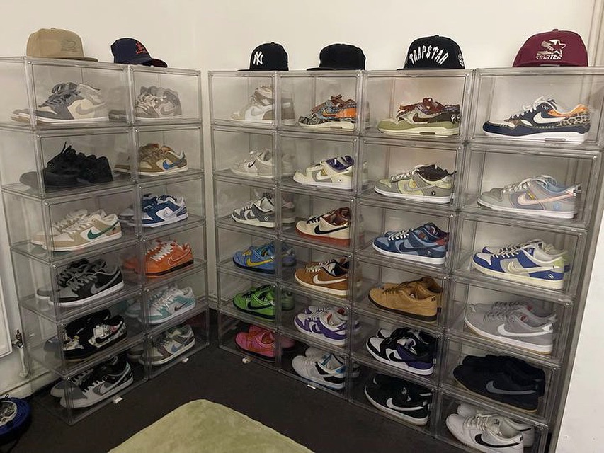 The only way to store your trainers!
www.diamonddisplays.co.uk to get yours 💎
📸 : @marc_tottenham_2
#hypebeastkicks #thesolesupplier #offspringhqcommunity #snkrskickcheck #sneakerhead #footlockereu #sneakerreel #trendingreels #reeltrending #reeltime #reelsinstagram #reelitfeelit #smallbusiness #reelgood #reelsinsta #explore #reelsdaily #reelsinsta #instareels #reelsviral #reelstrending #reelstrend #reeltrends #sneakerevent #shoestorage #insock #displayboxes #jordan1
