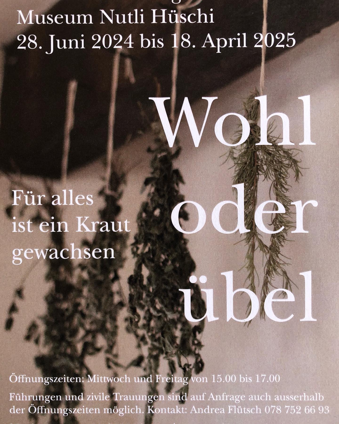 Heute Nachmittag starten wir in die Sommersaison mit unserer neuen Sonderausstellung „Wohl oder Übel“. Das Museum ist jeden Mittwoch und Freitag von 15.00-17.00 Uhr geöffnet. #museum#nutlihüschi#klosters#prättigau#graubünden#walserkultur#heimatliebe
