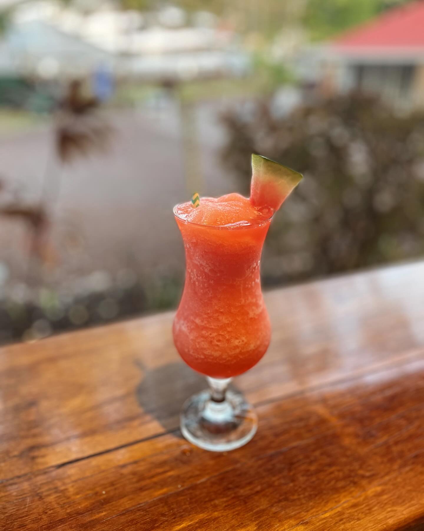 What a choice … watermelon or mango frozen daquiri? Which would you choose… come down to Knife & Fork Bar in @portlouismarinaofficial … we also have strawberry, peach and lime. Comment below, which is your fave?
.
.
.
#knifeandfork #daquiris #frozendaiquiri #puregrenada #grenada🇬🇩 #ilivewhereyouvacation #fridaynightlime