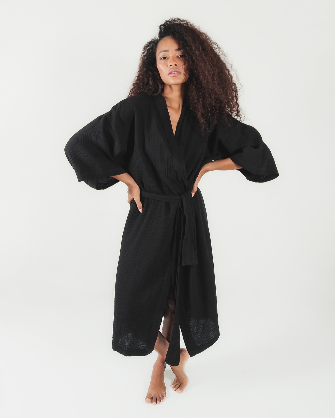 Double Gauze %100 cotton, breathable robe/kimono. 🛁
An upgrade to your beach wardrobe. 🏝️
I love that our bathrobes can be use both at home and outside.
#homedress#homewear#beachkimono#beachstyle
#beachlife#summervibes#summerstyle#bohostyle
#gyspecialcollection