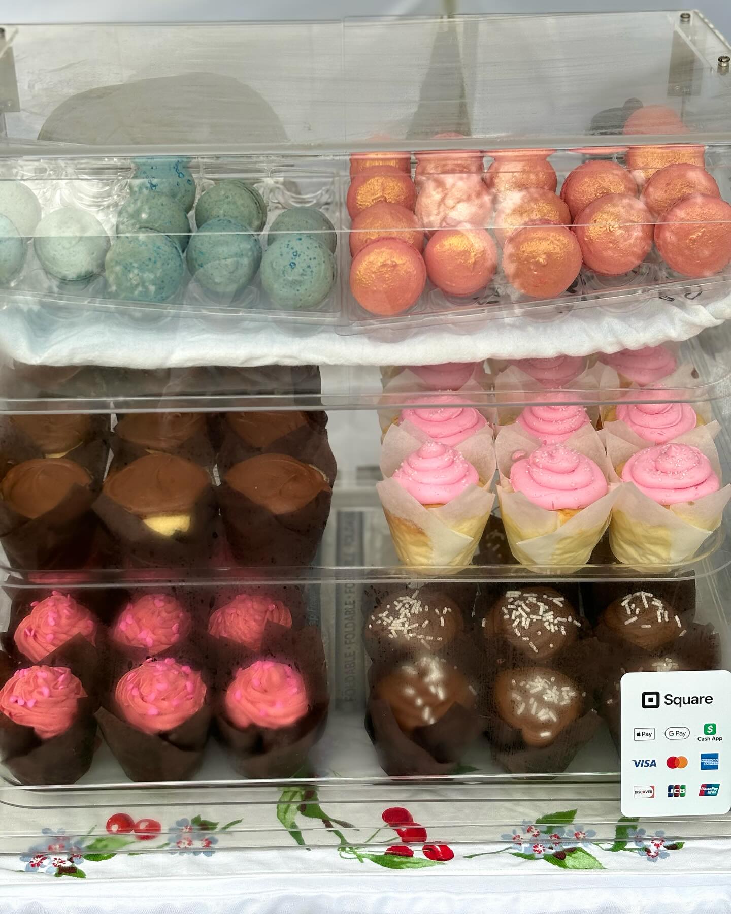 Sprinkle your day with a little sweetness! 🧁💕 Come check out the Waleska Farmers Market from 9am-1pm and grab one of our delicious desserts! #storybookbakery #waleskafarmersmarket #bakery #macarons #macaronsofinstagram #cupcakes #cupcakesofinstagram #smallbusiness #womanownedbusiness