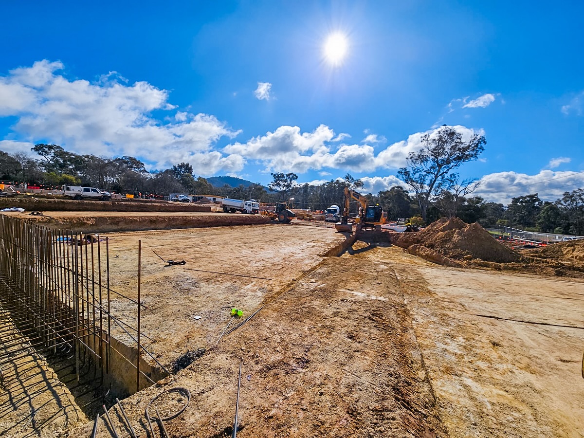 Some final trimming, footings and stormwater going down this week at Vast. The teams photo skills are definitely coming along now 😂👌🏽
