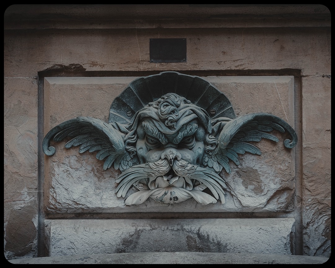 On last month’s visit to Florence, I explored the Palazzo Pitti and the Boboli Gardens. The palace’s grandeur and the lush, beautifully landscaped gardens provided endless photo opportunities. The weather was perfect, making the experience even more delightful. #Florence #PalazzoPitti #BoboliGardens #TravelPhotography #Italy #Wanderlust #TravelGram #PhotographyLovers #HistoricArchitecture #ExploreItaly #NaturePhotography #TravelDiaries #ShotOnCanon #BeautifulDestinations #AdventureAwaits #CultureTrip #PerfectDay #canonr5 #canonphotography