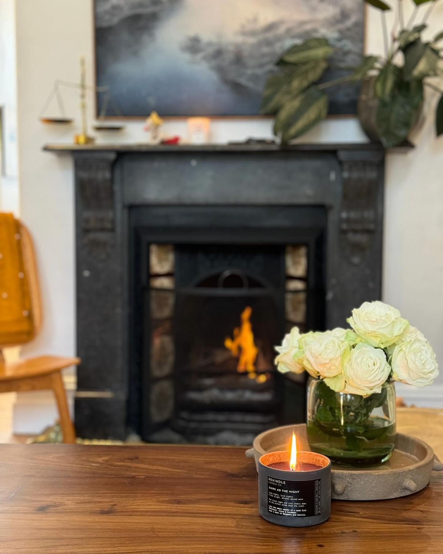 In the dark of winter, we keep the candles burning all through the day...
The summer will be back before we know it, so for now, embrace the cold days. Light the fire, burn the candles, drink red wine in the evenings and put pajamas on before dark.
Our ‘Dark as the Night’ scent was a limited edition made for winter last year, that we ended up adding to the range due to popular demand.
Smoky like a wood fire, reminiscent of leather bound books and aged bourbon, it smells like warmth in the midst of the winter.
Available across our range, in large ceramics, room sprays, diffusers and travel candles. Shop online, or pop by the studio.
📸 by the lovely @lisevschoor in her beautiful home xx