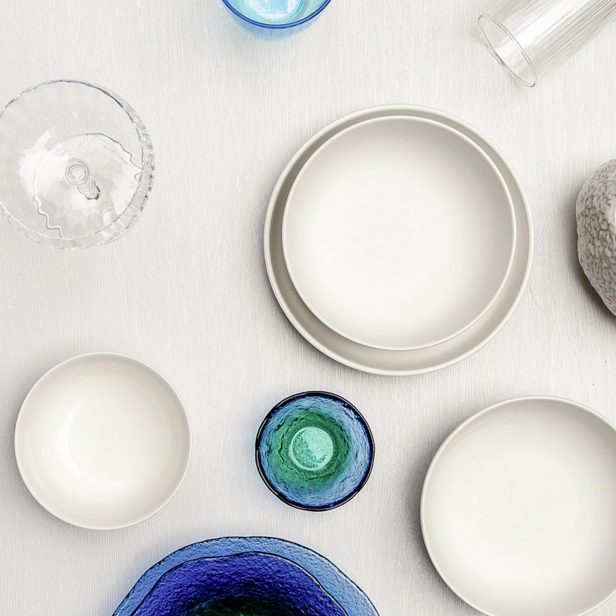 De Terra in Lustre Pearl: your secret to a captivating tabletop transformation! The semi-matte glaze in a soft pearlescent white colour creates a softness to your table setting. Impress your guests with this effortless pairing that will compliment your current tableware pieces.
Image featuring:
De Terra Low Bowl 13cm and 15.5cm - Lustre Pearl
#donbellini #deterra #bowls #tableware #porcelain #ceramics #tablesetting #matte #kitchenware #dinnerware #retail #ceramiclover #modernceramics #diningbowl #premium #tablescape #ceramicbowl