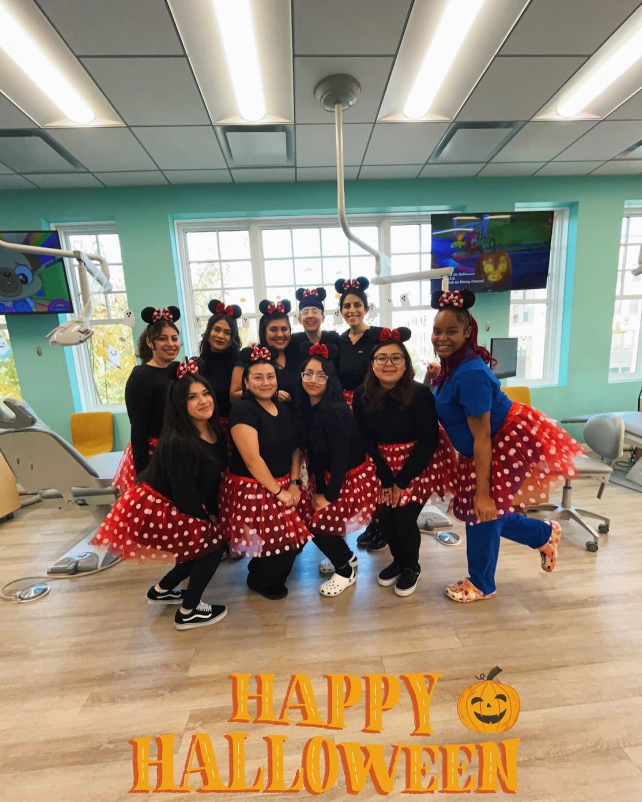 Happy Halloween from the Minnie Mouses! Remember to brush extra long & floss extra good tonight! ๐ ๐ฆ ๐งโโ๏ธ #pedatricdentistry #riverdaleparkmd #dentistry #mddentist #halloween
