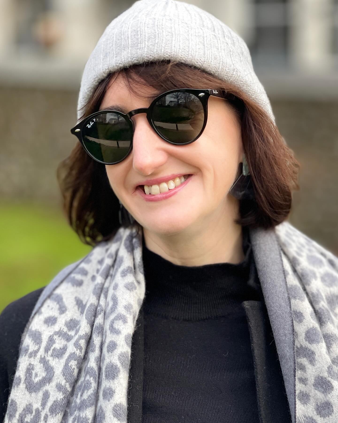 ‘Investing in Confidence: The Power of Personal Branding and a Curated Capsule Wardrobe”.
I’m beyond excited to share the incredible journey of my beautiful client, who has not only invested in her wardrobe but also experienced a remarkable boost in personal branding and confidence. Let’s dive into the transformative world of personalised capsule wardrobe.
Styled by Wilma @wgimage
📸 @wgimage
#hat
#beret
#ootd
#outfit
#stylecoach
#imageconsultant
#colour
#style
#colour
#capsulewardrobe
#personalshopper
#virtualstylist
#wardrobestylist
#lookbook
#stylebook