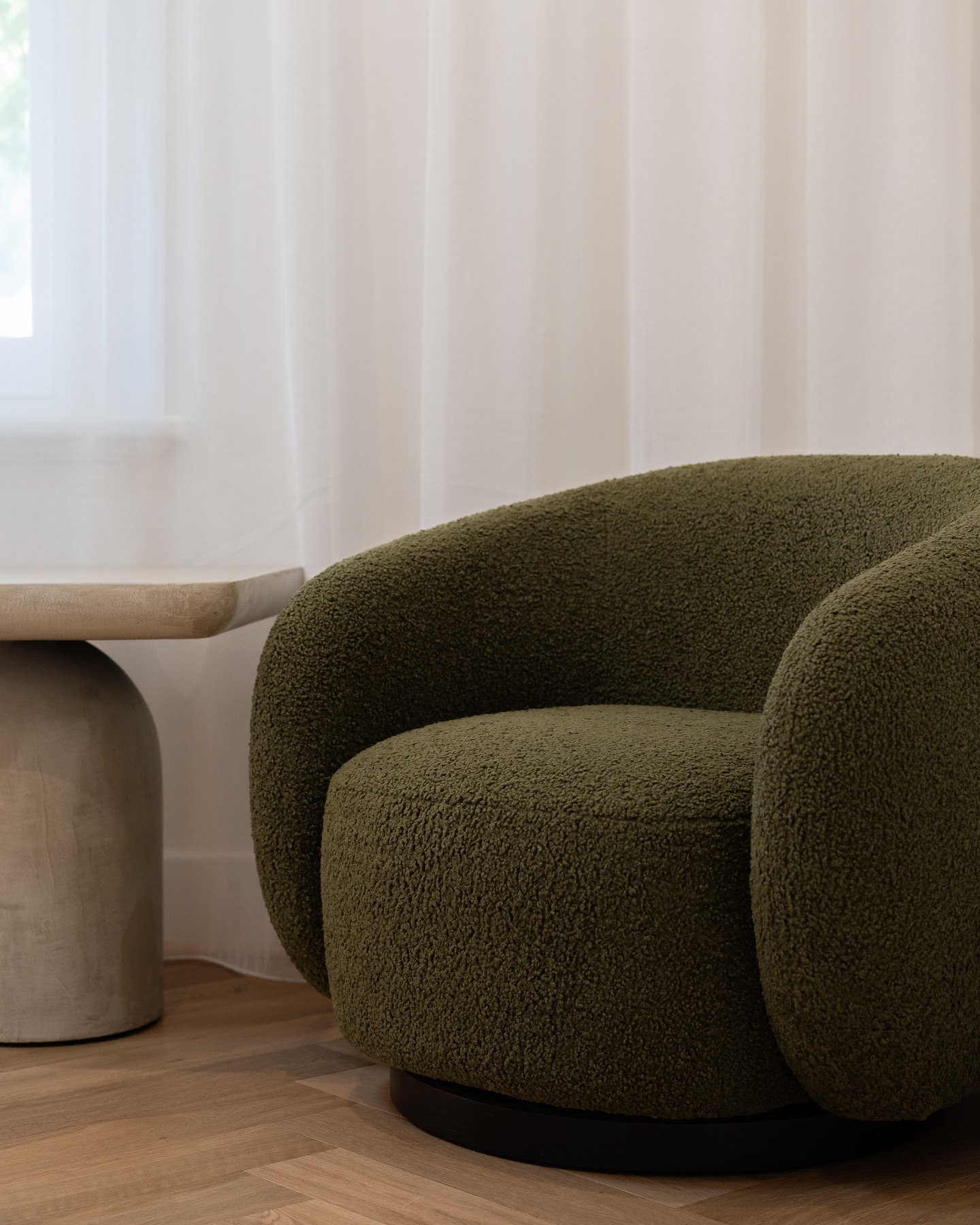 Cosy winter days inside @elthamcosmeticclinic 🫶🏼
#contentcreatormelbourne#elthamcosmeticclinic#contentcreation#melbourne#cosmeticclinic#clinicaesthetic#branddesign#brandingidentity