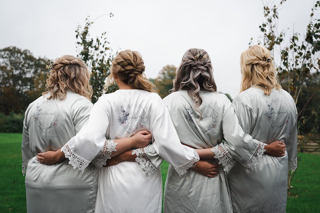 Gorgeous Lucy with her beautiful girls 💫
HMUA @fayekenyonhairandmakeup
Venue @west_tower
#hairandmakeup #bridalmakeup #bridalmakeupartist #bridalhair #bridalhairstylist #makeupartist #hairstyle #softglam #bridalinspiration #bridalinspo #bride #bridesmaidshairandmakeup #hairstylist #bridal