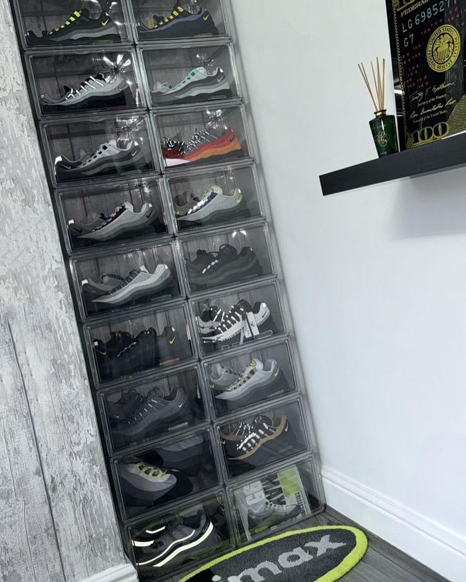 Showcase your collectibles from every angle with our 360ยฐ acrylic display cases, providing crystal-clear visibility and protection ๐
@110_kidd what a view ๐ฎโ๐จ๐
#hypebeastkicks #thesolesupplier #offspringhqcommunity #snkrskickcheck #sneakerhead #footlockereu #sneakerreel #trendingreels #reeltrending #reeltime #reelsinstagram #reelitfeelit #smallbusiness #reelgood #reelsinsta #explore #reelsdaily #reelsinsta #instareels #reelsviral #reelstrending #reelstrend #reeltrends #sneakerevent #shoestorage #displayboxes #airmax95 #110s #nike