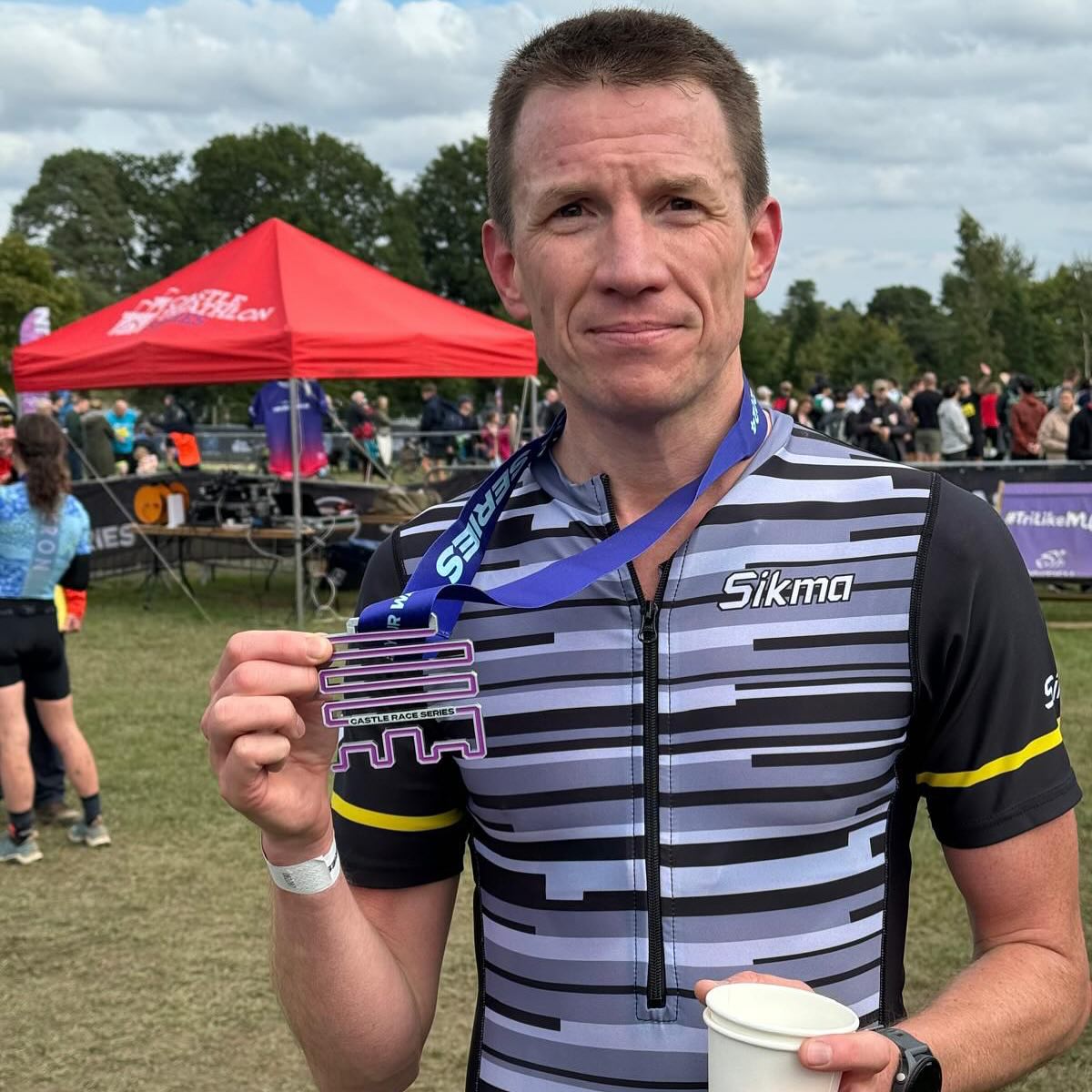 Medal Monday! 🥇
Huge congratulations to Bill who won his age group and came 8th overall at the Hever Castle standard distance duathlon.
Well deserved result 👏🏻
Team: @jon_warren_tri @sunshine_nutrition_ @aspiresportpsych_pt @gb_triathlon @nick_c_tri @charl0tte.tris @markbillyard
Partners: @momentum.cycles @gbmedalboards @youngagain_cycles @otesportsgb @nrgchains @rideparcours @zone3official @revolverwheels_aeroworks @bikeboxalan @completephysio @themagic5 @nopinz
#hevercastle #hevercastleduathlon #duathlon #medalmonday #duathlete #podiumplace
