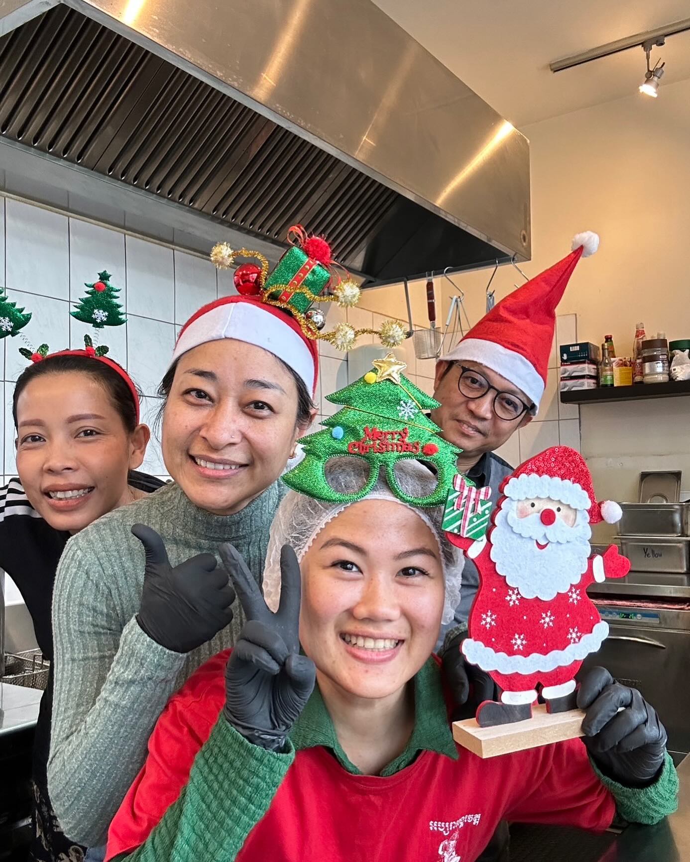 Heute noch bis 16:00!! Dann wünschen wir euch einen besinnlichen Heiligen Abend! 🎄🎄🎄 Merry Christmas🎅🏽