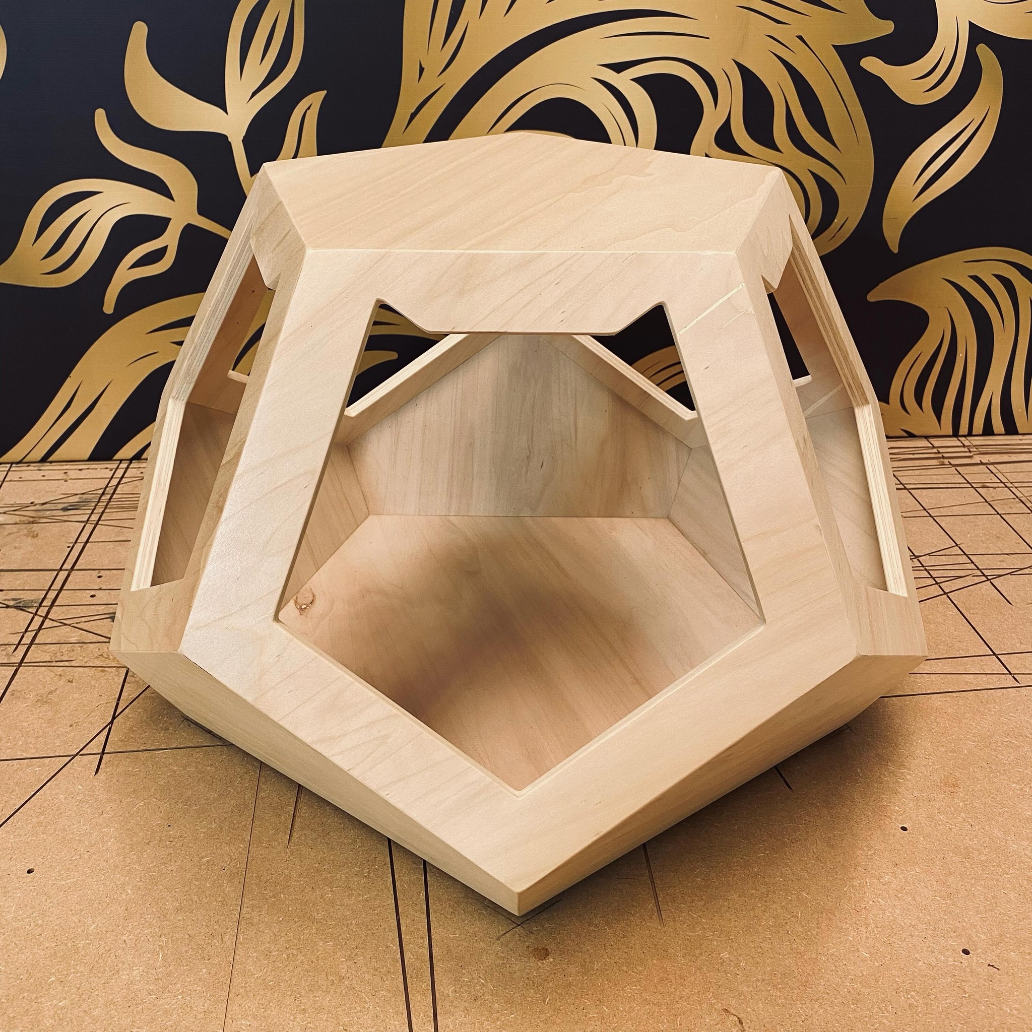 Been working on some new dodocahedron catshelters.
There’s a new custom build design with a round entrance for a very special customer constructed in birch plywood, an ultralight yet sturdy open version in poplar plywood for the cats who don’t like to hide, and the sandblasted pinewood ply version with a twotone lacquer finish outside and an ultramatte varnish finish inside.
As you can see this design is available in any thinkable finish, custom build to enhance your own personal space.
Bespoke cat furniture!
#furnituredesign #catshelter #custombuilt #bamboo #cat #tiger #poplar #architectural #birchplywood #sustainable #durable #ecofriendly #design #bespoke #catshelter #dodecahedron #gogreen #handmade #pine #interiordesign #catdesign #sleepinghubs #handmadeinbelgium #catcave #makersgonnamake