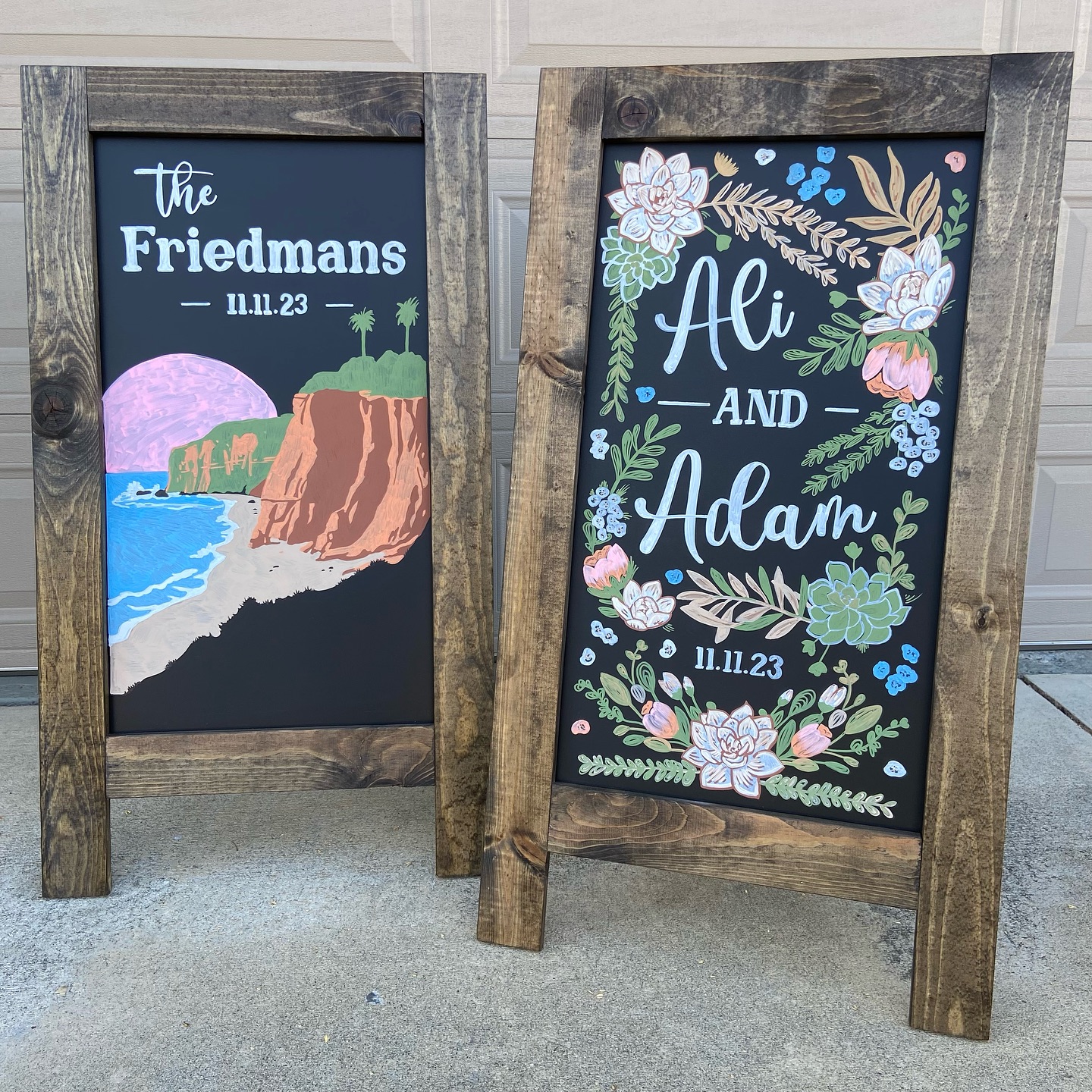 I 🤍 wedding chalkboards! These two were made for an outdoor wedding on the Del Mar cliffs overlooking the pacific. I matched the colors to the wedding palette and ran with it. They looked so good in person!
#weddingchalk #weddingchalkboard #weddingchalkboards #weddingchalkart #sandiegochalk #sandiegochalkartist #sandiegochalkart #delmar #delmarbluffs #delmarbeach #delmarcalifornia #calilove #sandiegolove #sandiego #sandiegoartist #sandiegoart