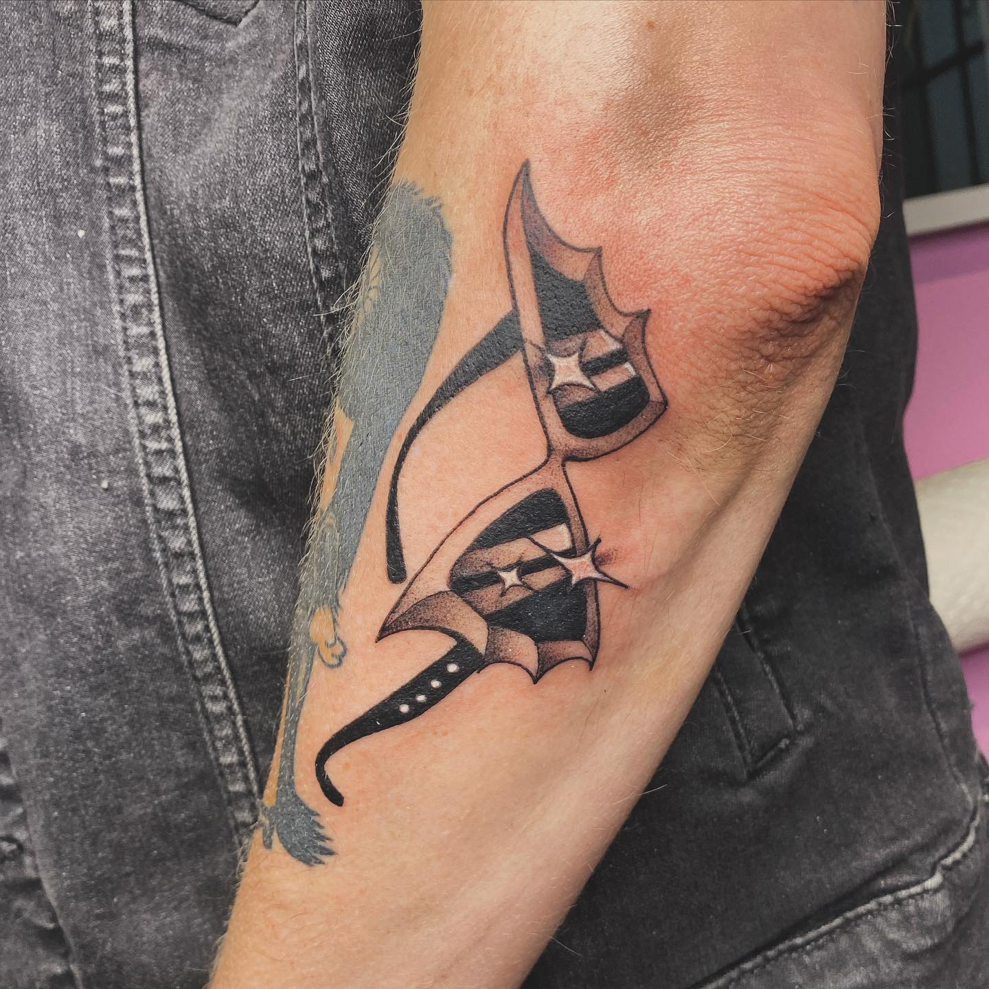 Had so much fun knocking out these sunnies from my flash just now for the homie @aceofnailsmke 🤩🤩 thanks!