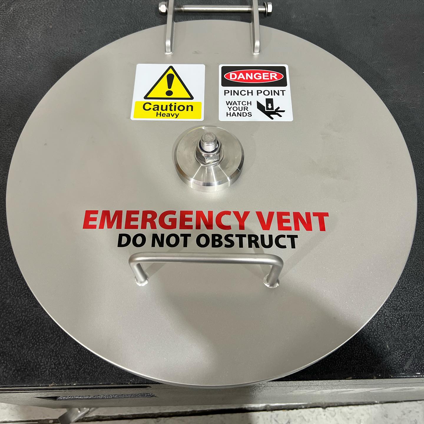 Vinyl labels… Waterproof, long-lasting, and high-quality vinyl labels for all environments.