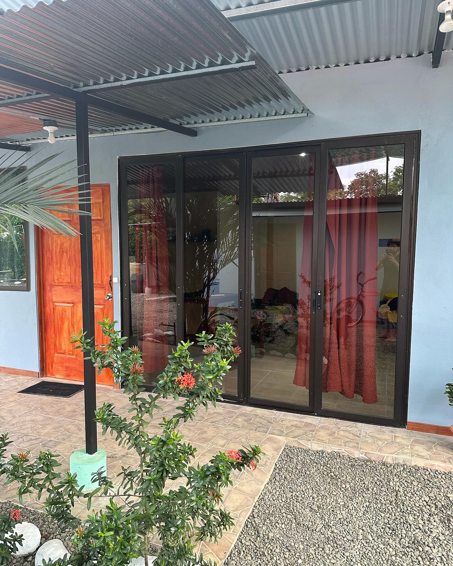 🌴✨ **Budget Bliss in Costa Rica** ✨🌴
Ever wondered if paradise comes with a price tag? Spoiler: It does, but it’s not what you think! I’ve been soaking up the Pura Vida lifestyle in Costa Rica, all from the comfort of a modest apartment that’s as charming as it is budget-friendly. 🏡💸
But here’s the real kicker - my trusty steed through this adventure? A beach bicycle that’s seen better days but works just fine.🚴♂️🌊 Who needs a luxury SUV when you’ve got two wheels and an endless horizon? Plus, it’s eco-friendly and gives you legs of steel, or so I keep telling myself as I pedal up those hills!
Jokes aside, this experience has been about more than just saving pennies. It’s a testament to the fact that the best things in life aren’t things, but the adventures we embark on and the memories we create. From breathtaking sunsets to the warmth of the local community, Costa Rica has been a dream. And doing it on a budget? That’s just the icing on the tropical cake. 🍰🌅
So, to all my fellow travelers dreaming of their next adventure - don’t let the fear of expenses hold you back. There’s a whole world out there waiting to be explored, and sometimes, all you need is a modest spot to lay your head and a cheap ride to lead the way. And maybe, just maybe, a map so you don’t end up cycling to a different timezone. 😉
#CostaRicaOnABudget #PuraVida #BudgetTravel #AdventureAwaits #LifeOnTwoWheels #EcoFriendlyTravel #TravelMemories #Wanderlust